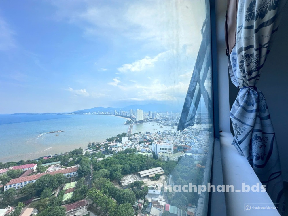 Căn hộ view biển 2 phòng ngủ Napoleon Nha Trang tầng cao siêu đẹp