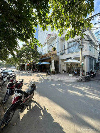 Bán nhà lầu góc 3 MT đường Bờ Hồ Huỳnh Cương , P An Cư . Giá 6,6 tỷ