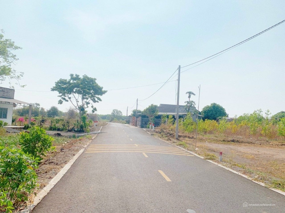 KẸT TIỀN BÁN 510M2 THỔ CƯ 100M NGAY CHỢ, GẦN KCN TRÊN DT756 DÂN ĐÔNG. GIÁ 220TR