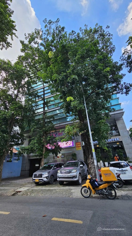 tòa nhà 5,000 m2- mt nguyễn gia thiều, quận 3- đất: 1,000m2- giá: 550 tỷ