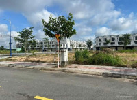 Biệt thự liền kề 1 trệt 2 lầu trong khu đô thị Thăng Long 2