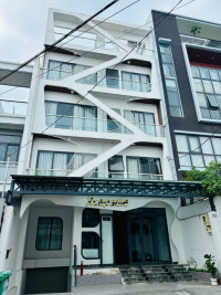 Bán tòa nhà CHDV MT Nguyễn Gia Trí, phường 25, Q Bình Thạnh, DT 8 x 23m, HĐT 170