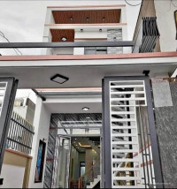Chính chủ tôi cần bán gấp căn nhà ngay đường Hoàng Phan Thái  - SHR - 986 TR