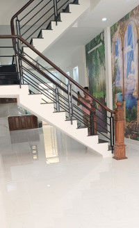 Bán nhà mặt tiền Nguyễn Tuyển, sân đậu xe hơi, 3 tầng, ngay sát Nguyễn Duy Trinh
