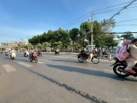 Bán nhà MTKD liên trục Quang Trung 90m2 ngang 5.4m 8L có T.máy tặng NT 10.8 tỷ