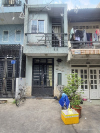 Bán nhà hẻm CMT8, ngang 3m - dài 7,5m; có sẵn 2 lầu + 1 lửng