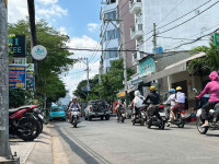 Bán nhà C4 ngang 9.35m mặt tiền Lê Lợi gần trường ĐH 300m2 tiện xây mới KD đa