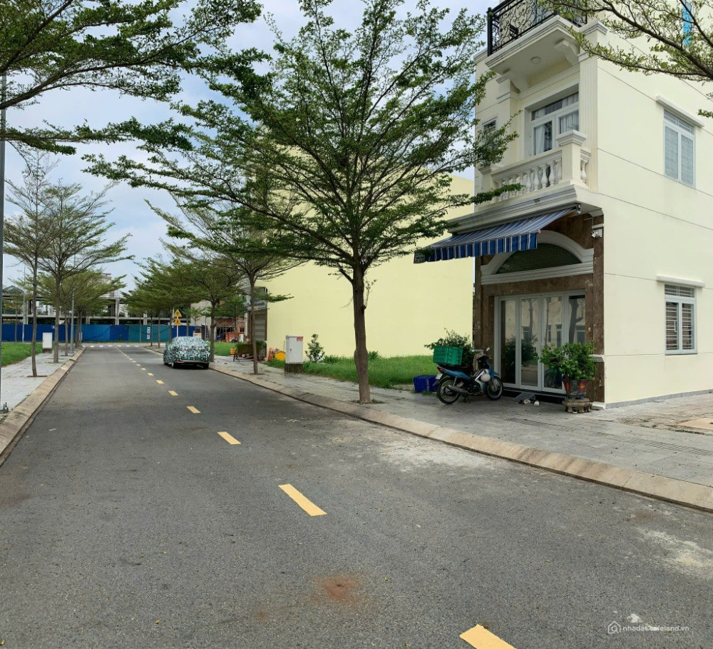Bán ĐẤT NỀN sổ hồng công chứng ngay,2tỷ9=100% diện tích 4x15m, Dĩ An Bình Dương