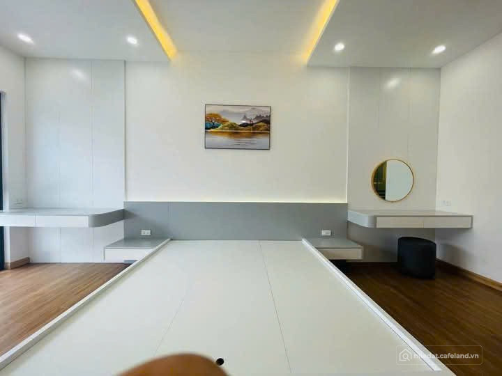 Bán gấp căn hộ chung cư KĐT thành phố giao lưu – 122m2 giá rẻ chỉ 7,9 tỷ - View