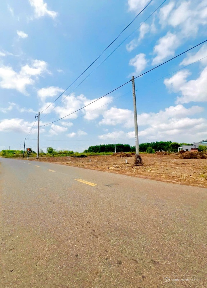 KẸT TIỀN BÁN 2014M2 ĐẤT SỔ RIÊNG NGAY KCN ĐANG H.ĐỘNG ĐÔNG CÔNG NHÂN. GIÁ 180TR