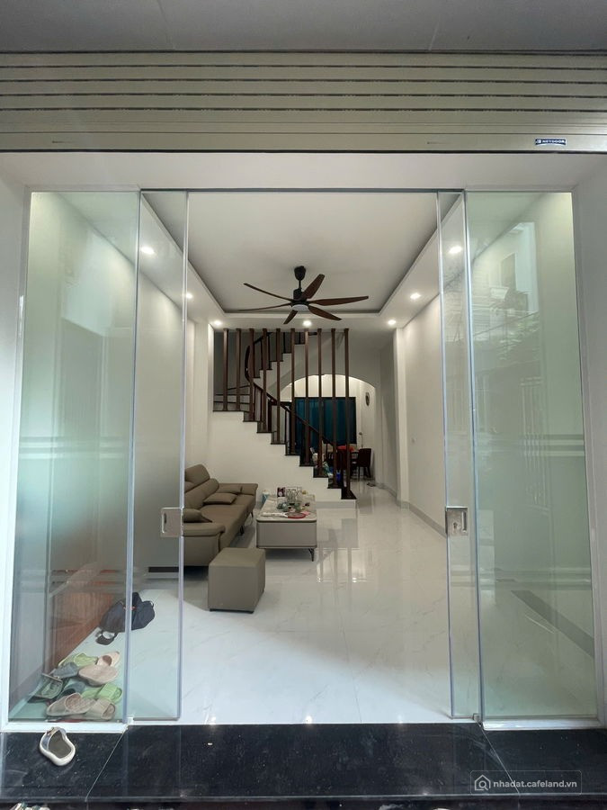 Bán nhà riêng đẹp tại Trương Định, Hoàng Mai, 4 Tầng, 4PN, 10m ra ô tô tránh, 8,