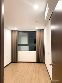 Bán lỗ căn góc 2 phòng ngủ C - Skyview, tầng cao view hồ bơi thoáng mát