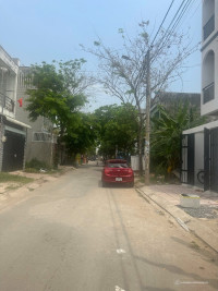 Bán nhà phố giá rẻ xây mới 3 tầng sổ vuông vức giá 5,5 tỷ 0378287493