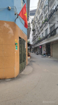 BÁN NHÀ NGAY TRONG NGÕ GẦN ĐƯỜNG LỚN PHẠM VĂN ĐỒNG, 36,5m2, 5 tầng, SĐCC, NỞ HẬU