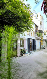 SIÊU PHẨM  - Sài Gòn đẹp nhất về đêm , còn căn nhà này thì đẹp cả đêm lẫn ngày