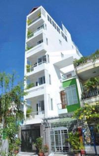 Bán toà căn hộ 7 tầng Tuệ Tĩnh - Nha Trang cách biển 350m giá chỉ 23tỷ.