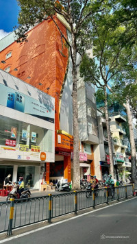 Bán tòa nhà VP MT Tôn Thất Tùng, P Bến Thành Quận 1, DT 4,5 x 20m, KC 8 Tầng