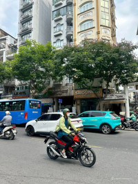 Chuyển nhượng khách sạn MT Phạm Ngũ Lão, Quận 1, DT 4,35 x 22,5m, HĐT 1185 triệu