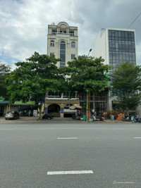 Bán tòa nhà vị trí siêu đẹp MT Trương Văn Bang, TP Thủ Đức, DT 8 x 20m, HĐT 150