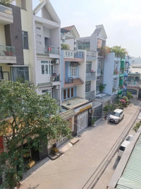 Bán nhà 3 lầu hẻm 10m Phan Huy Ích ngang 5m 110m2 vài bước ra chợ 11.5 tỷ