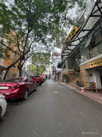 Nhà C4 bán đất Lạc Long Quân, Tây Hồ, Ô tô đỗ cửa, 39m2, 8,5 tỷ