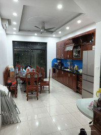 Cần bán gấp nhà Cầu giấy – 40m2 – giá 7.5 Tỷ