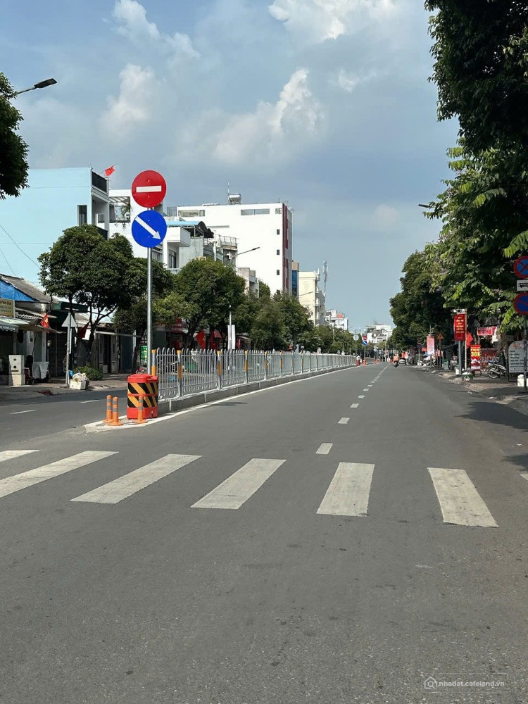 Bán nhà MTKD HIẾM ngang 9M 180m2 Nguyễn Văn Lượng 4 lầu gần KDC Cityland 31.5 tỷ