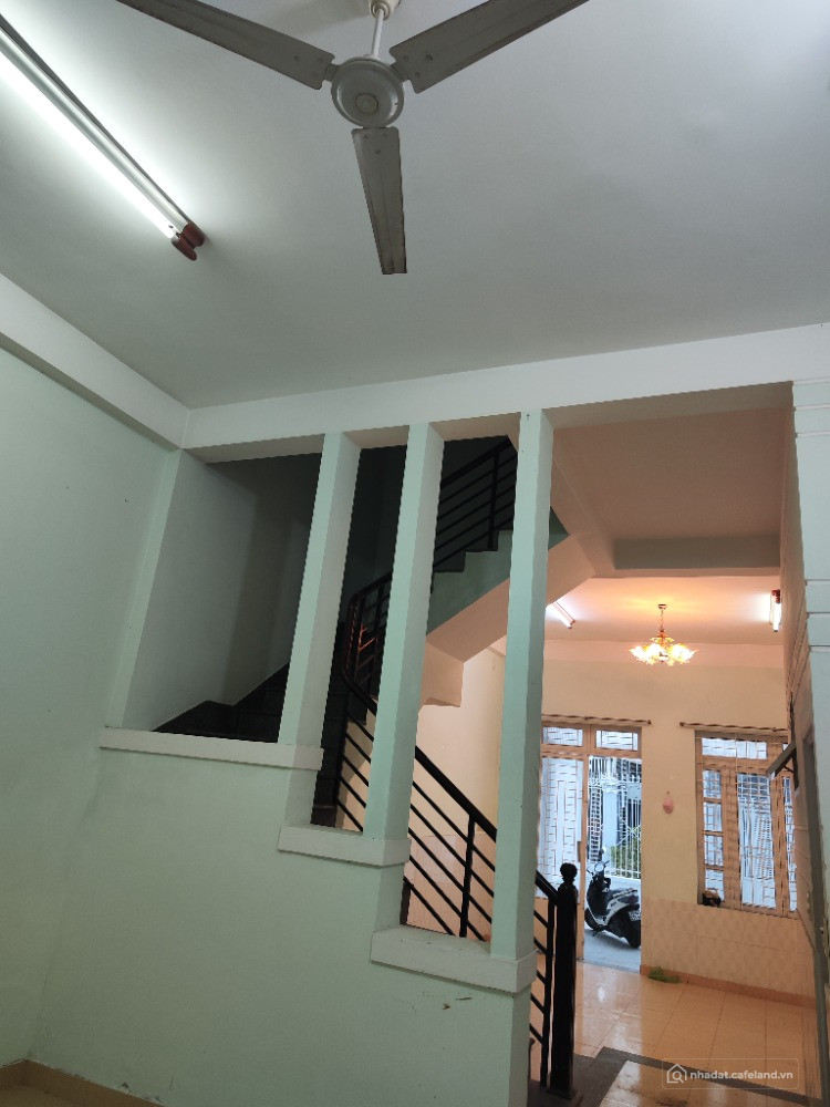 Cho thuê nhà lâu dài,1 trệt 1 lâù, DT:175m2, giả 9,5 triệu/tháng tại số 3 đường
