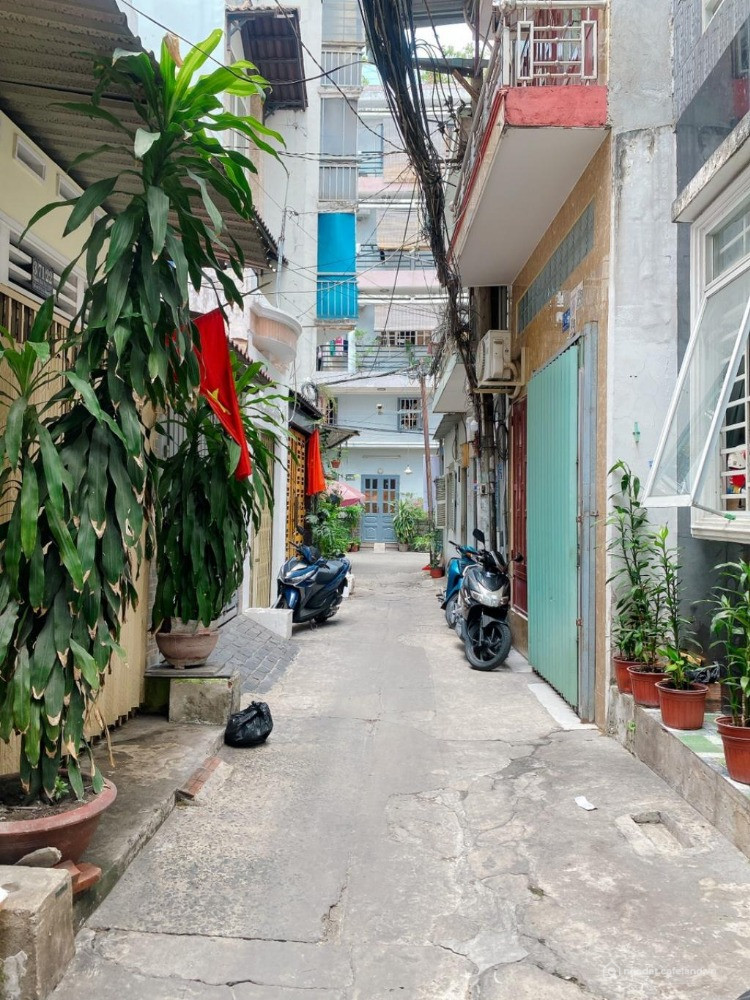 Quận 10, Thành Thái, phường 14, 45m2, 2 tầng, nhỉnh 6 tỷ