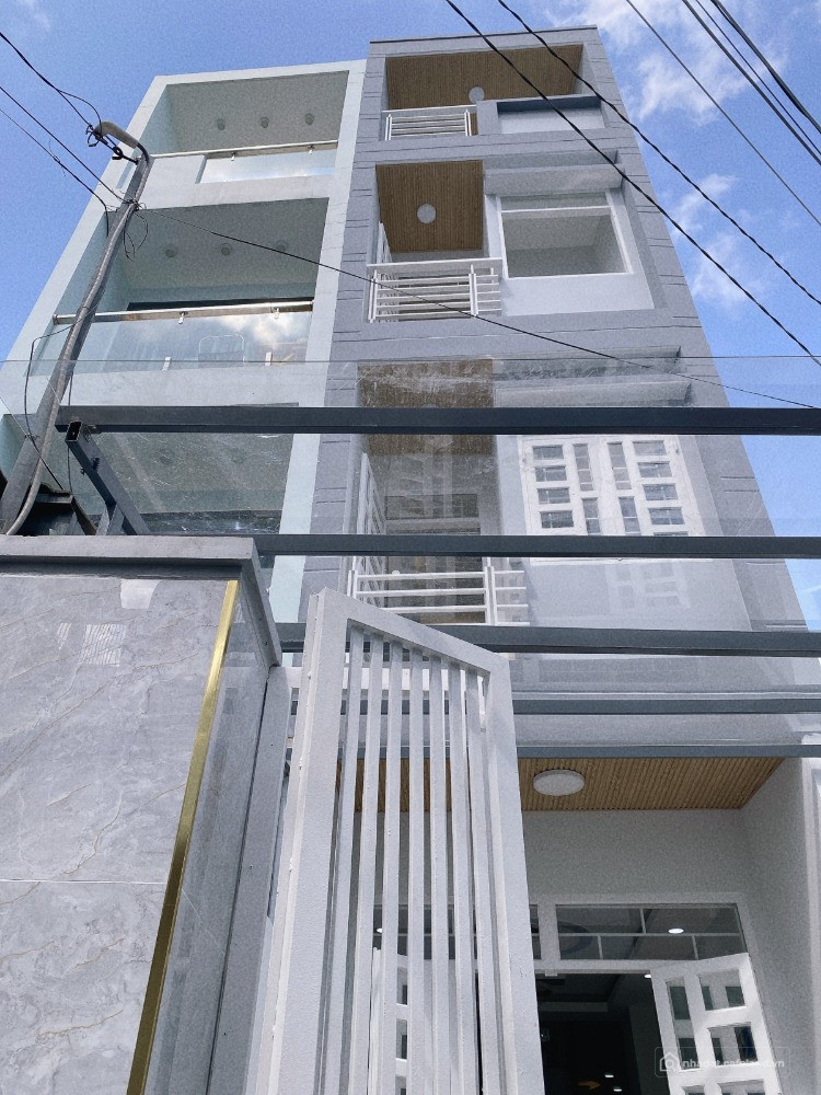 Nhà Mới Cóng Vào Ở Liền - Hơn 40m2 4 Tầng Chào Nhỉn 6 Tỷ TL. (Tin Hết Hạn)