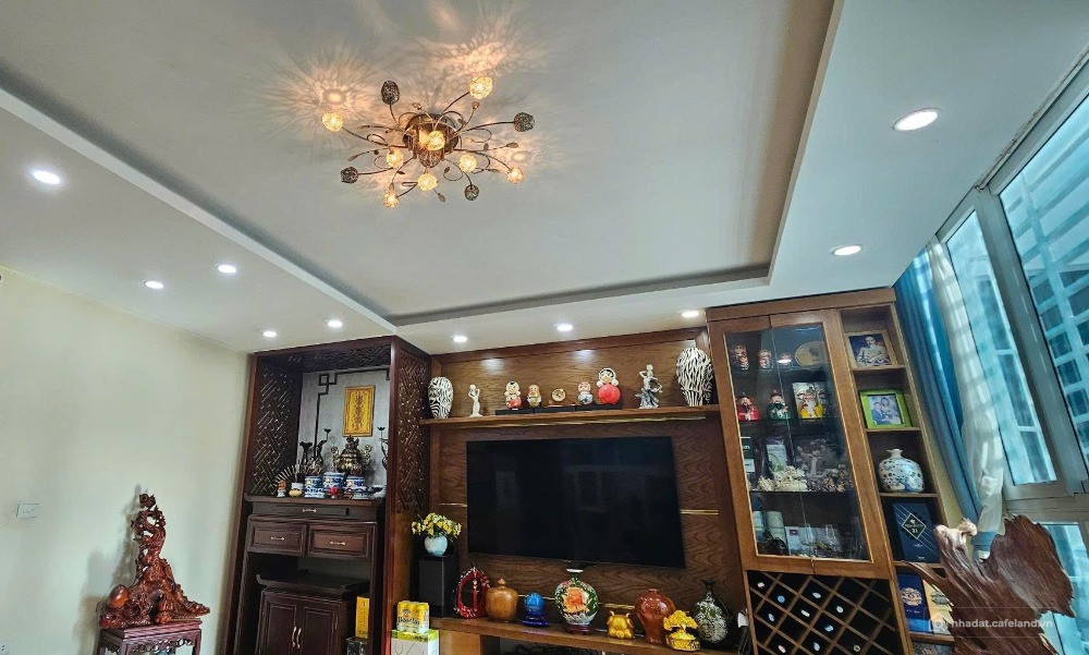 Cần bán gấp siêu phẩm Xuân Đỉnh 48m2, 5T, mt 6m, full nội thất, gara ô tô