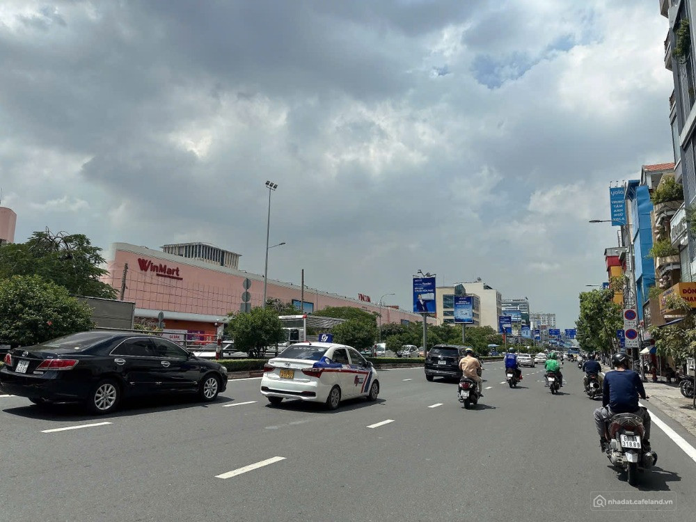 Bán nhà 5L hẻm 8m Cộng Hòa 68m2 12PN khai thác CHDV ngay VinCom Plaza 14.5 tỷ