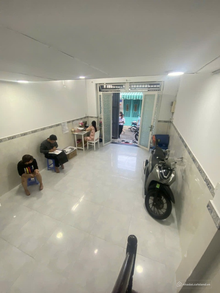 Nhà rộng ô tô đỗ cửa, Phú Thọ Hòa gần UB Quận, 3.9 tỷ