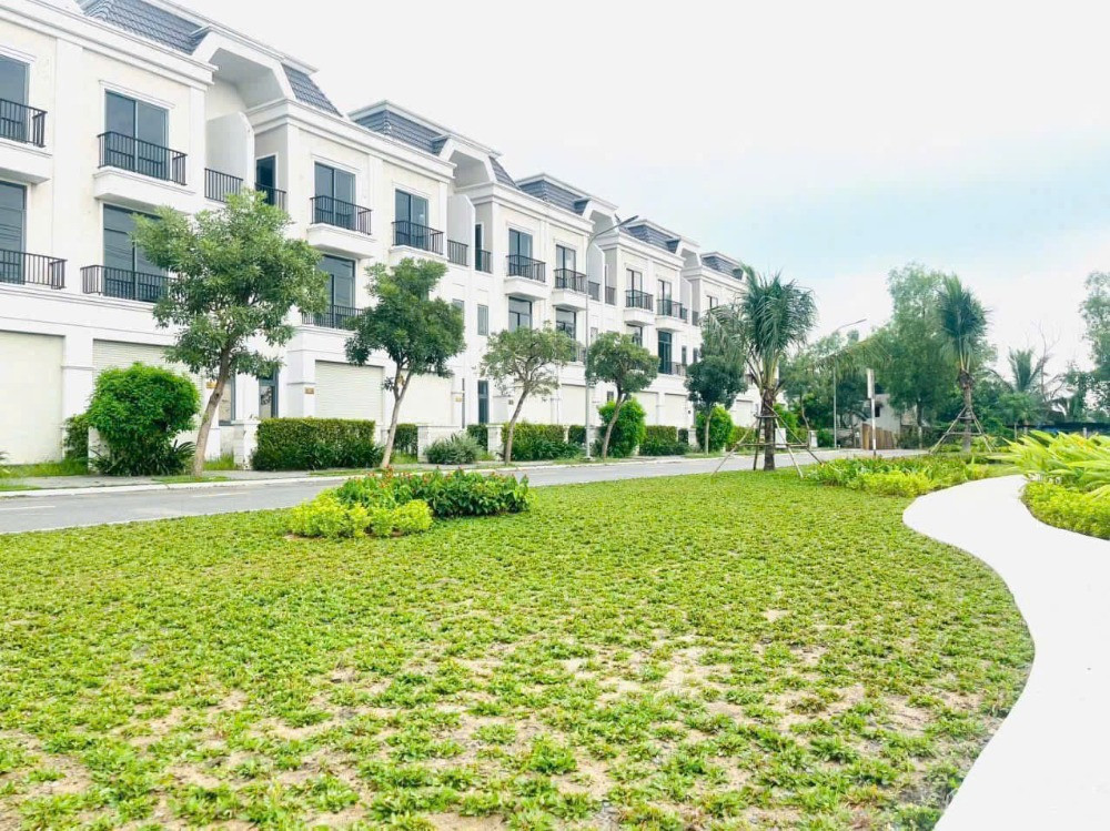 800 triệu nhận nhà phố 1 trệt 2 lầu mới xây dựng