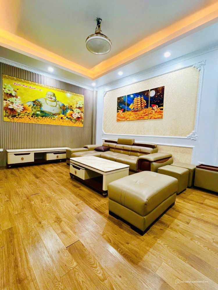 CỰC PHẨM NHÀ ĐẸP TRUNG TÂM LẠC LONG QUÂN – FULL NỘI THẤT