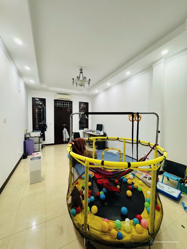  SIÊU PHẨM NHÀ ĐẸP TRUNG TÂM CẦU GIẤY –  Ô TÔ ĐỖ CỬA