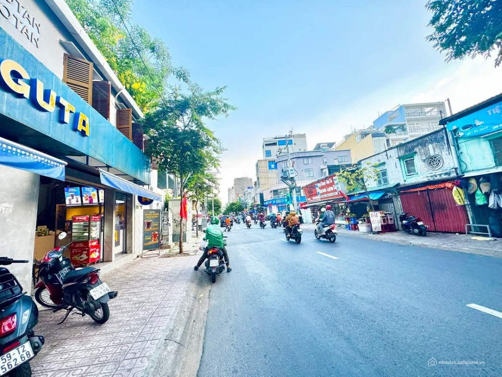 HÓT NHỈNH 10TỶ
MẶT TIỀN VIP PHÚ NHUẬN – LÔ GÓC 2 MẶT TIỀN – NGANG GẦN 13M