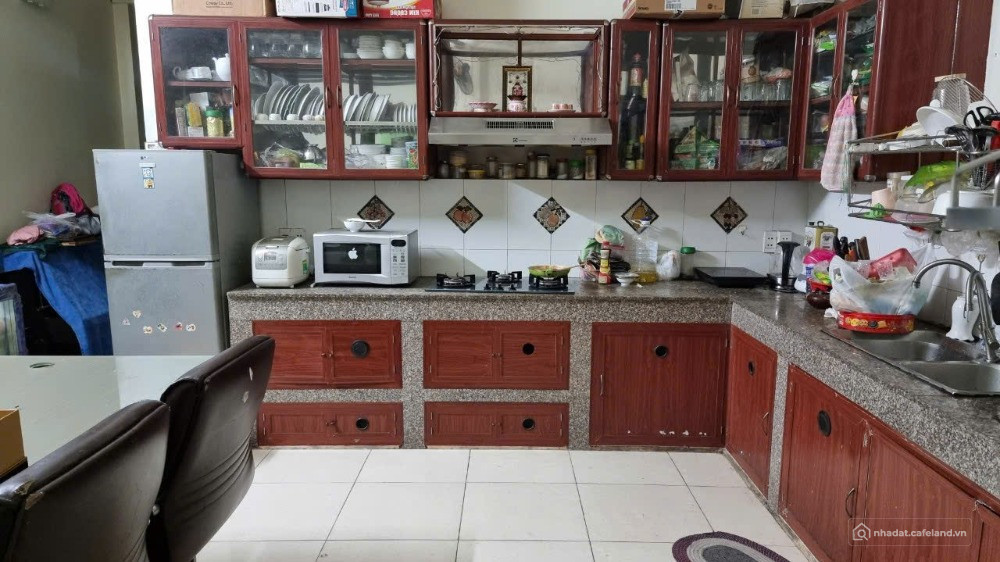 Bán nhà Thủ Đức (MT Đ 17, Bình Chiểu); 4,2x23m; sân ô tô; 2PN; 3WC; SH; 7.1 tỷ