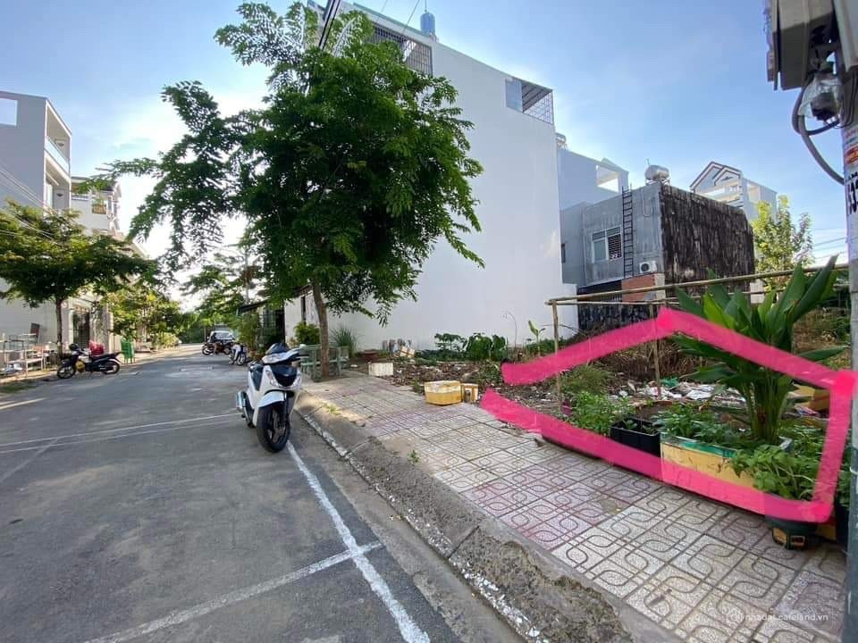 BÁN GẤP ĐẤT TRONG KHU DÂN CƯ NGUYỄN HỮU TRÍ - 100 M2 - 650 TR