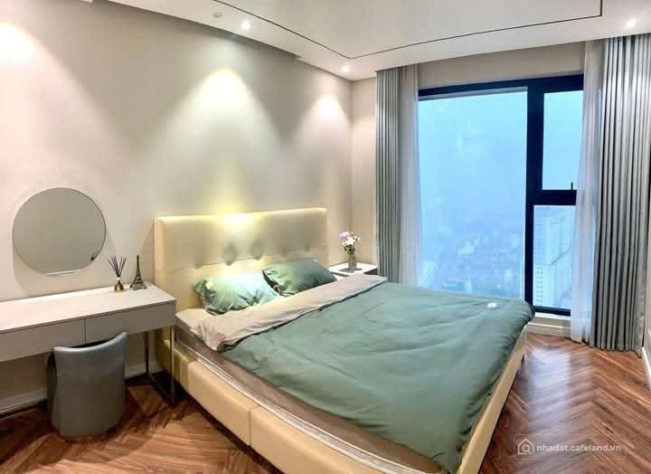 Bán gấp căn hộ chung cư cao cấp Kosmo Tây Hồ - DT 118m2 và 170m2 – Tầng đẹp