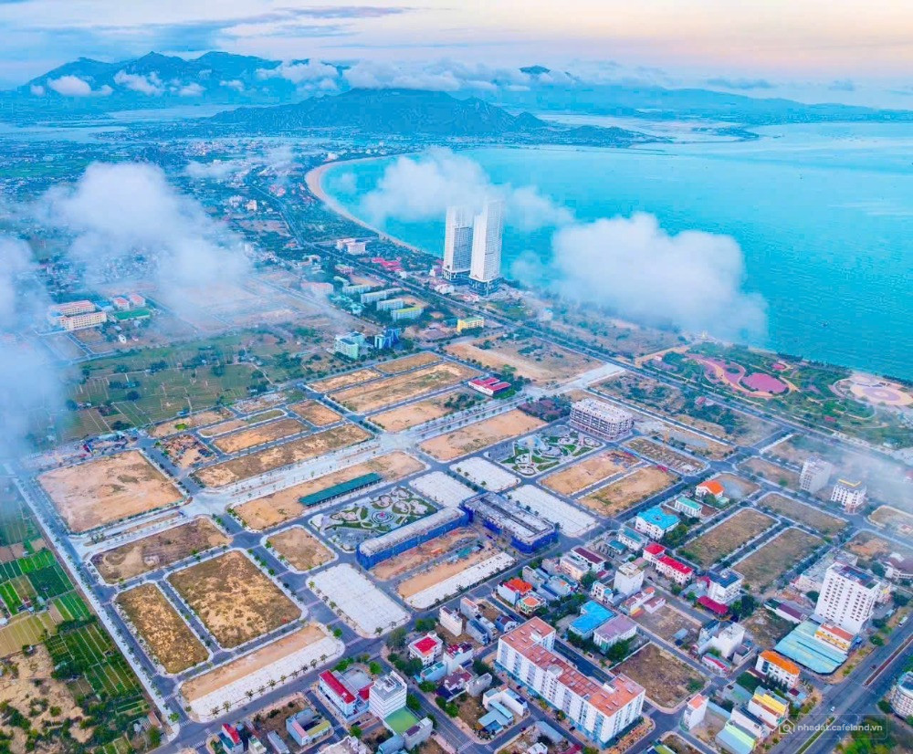 BÁN NHÀ PHỐ 4 TẦNG ĐẲNG CẤP MẶT TIỀN ĐƯỜNG PHẠM ĐÌNH HỔ KĐT BÌNH SƠN – PHAN RANG