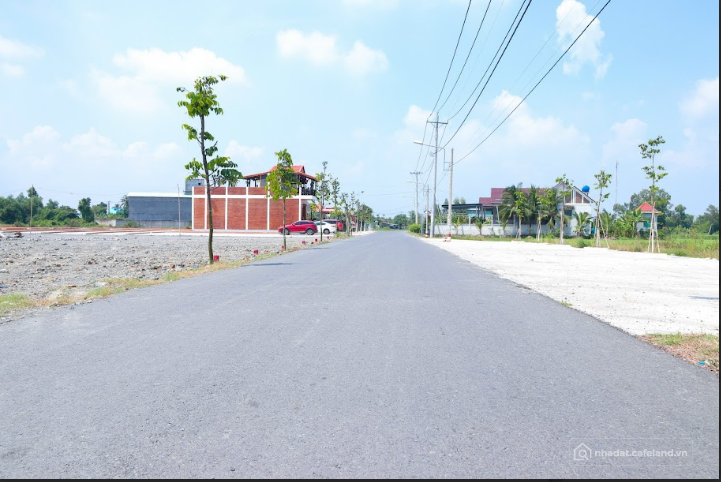 Bán đất xây nhà ở lâu năm hoặc kinh doanh lâu dài tại Cần Đước
