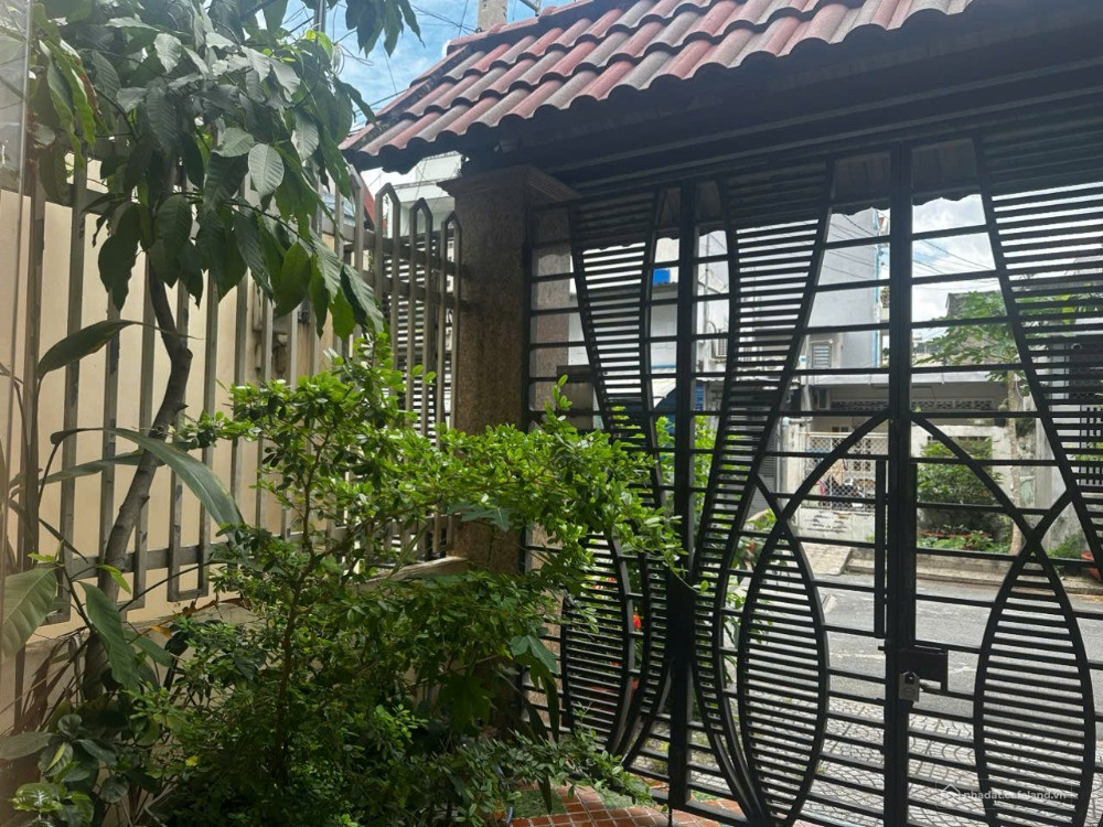 Nhà phố đẹp rẻ 6 x 18.7m 1 trệt 2 lầu đường song hành Q12 TP.HCM