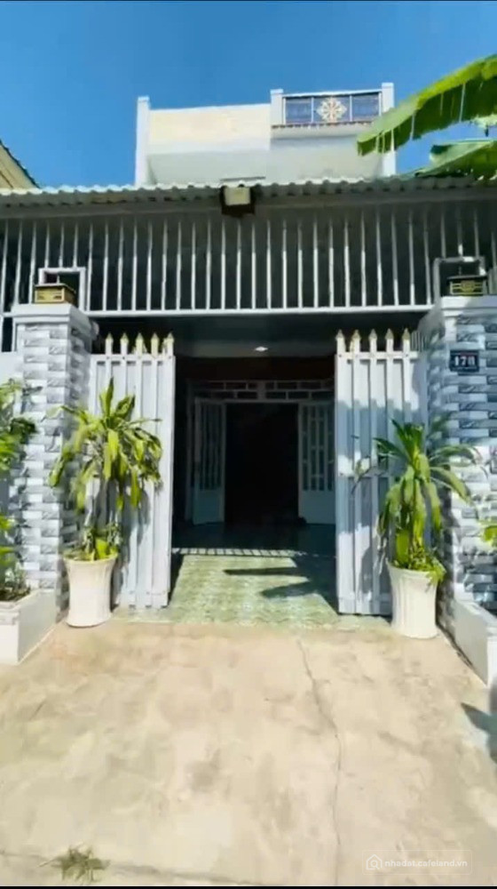 1tỷ050 cô Mai cần sang tên nhà ở Đường Bàu Gốc Tân Kiên Bình Chánh.
