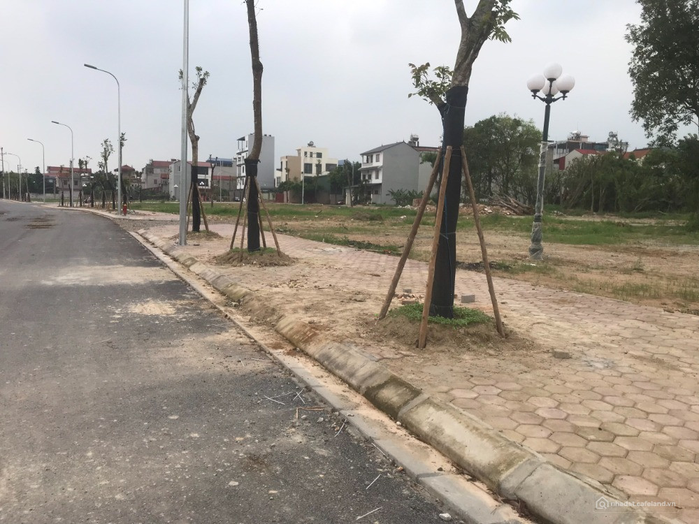 Bán nhà đất tại Báo Đáp Gia Lâm Hà Nội, giá hạt rẻ chỉ bằng 50% giá thị trường