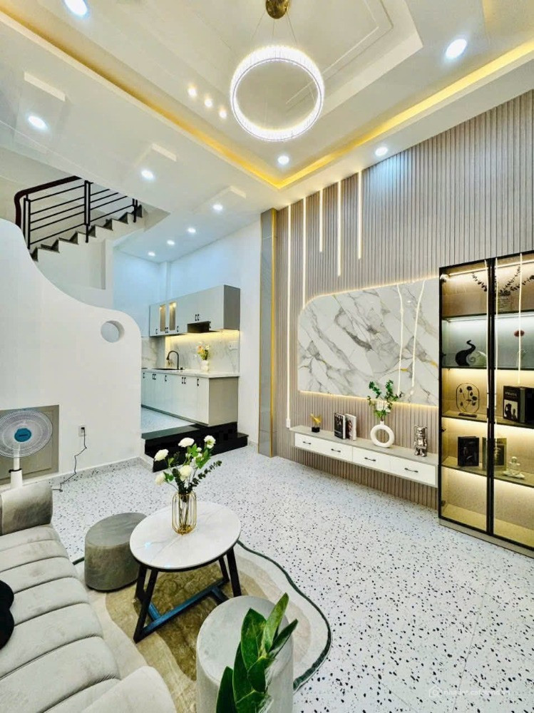 CHỈ HƠN 5 TỶ NHÀ ĐẸP 4 TẦNG BÌNH THẠNH GIÁP PHÚ NHUẬN & GÒ VẤP