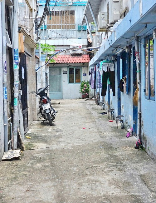 BÁN NHÀ TRỌ HẺM 588 HUỲNH TẤN PHÁT Q7