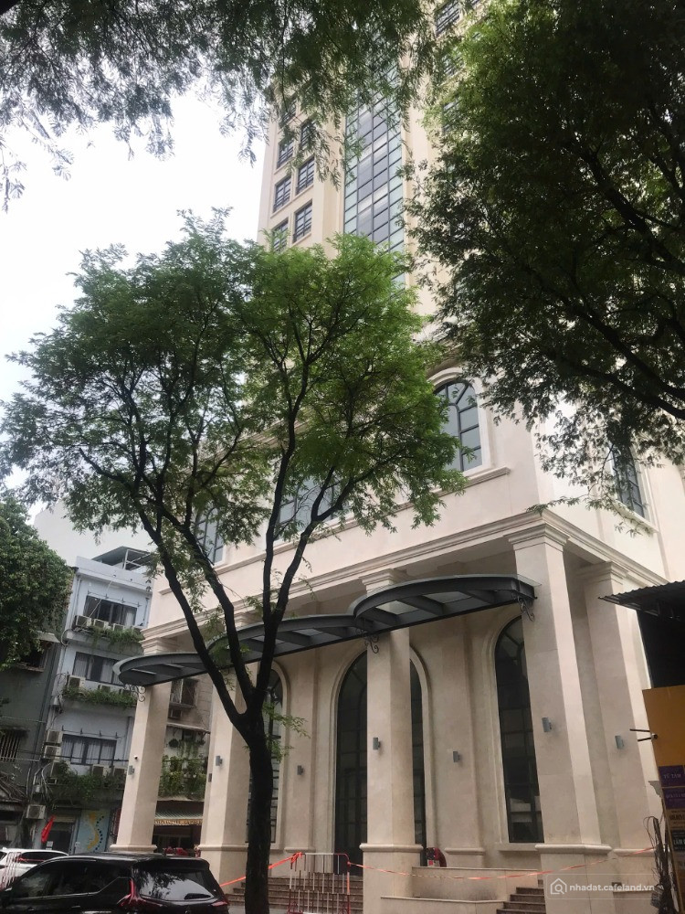 K.sạn 45phòng- có doanh thu 750tr/th- ngang 15m- dtsd: 1400m2- 1hầm+8tầng-135 tỷ