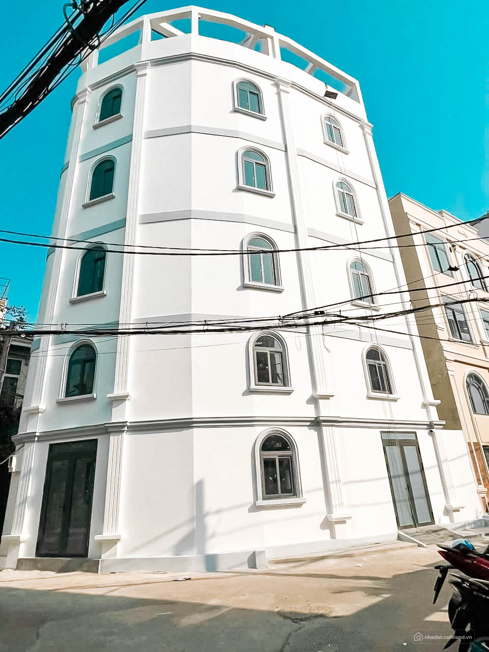 CHDV cao cấp xây mới 3 Mặt Tiền - DT 78m2 - Cho thuê 84tr/tháng - Giá: 15.5 Tỷ