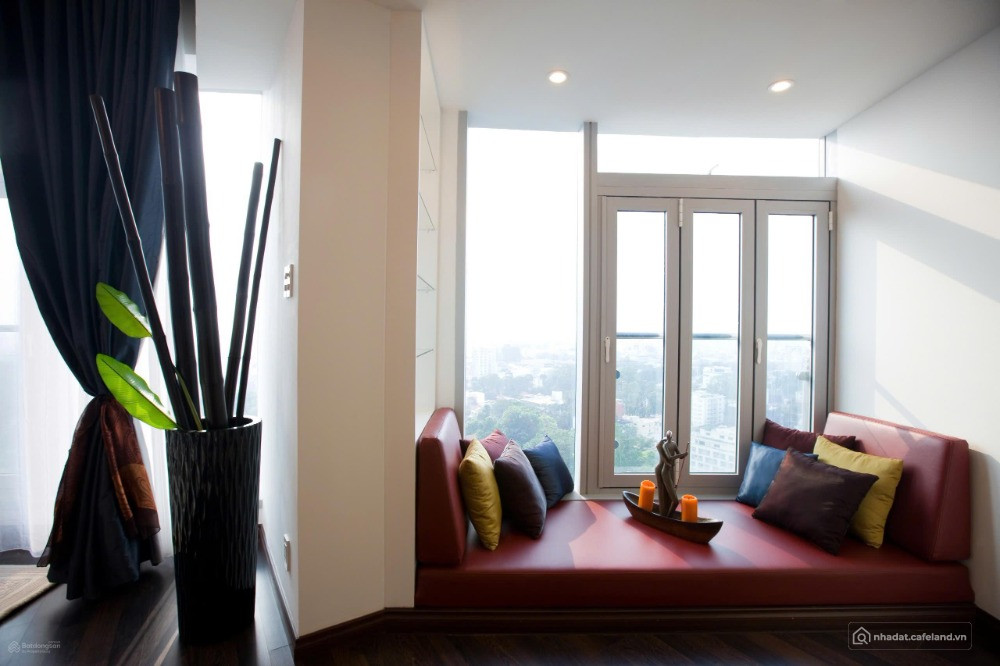Đi nước ngoài - Sang lại căn hộ 2PN Sailing Tower Quận 1 Giá hời, View công viên